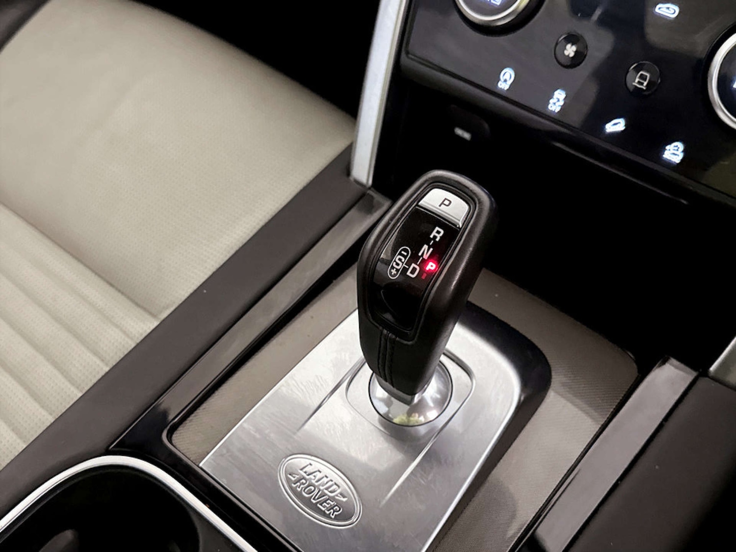 Used Land Rover Discovery Sport 2020 for sale - 77185456: Photo 26