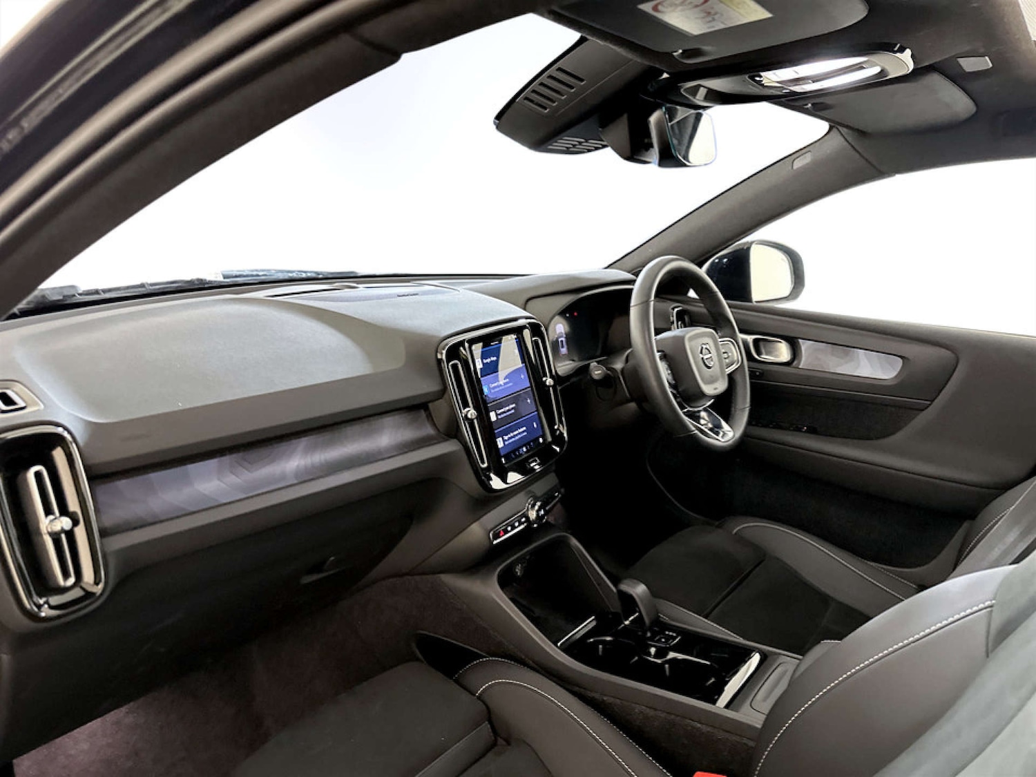 Used Volvo XC40 2022 for sale - 77420203: Photo 11