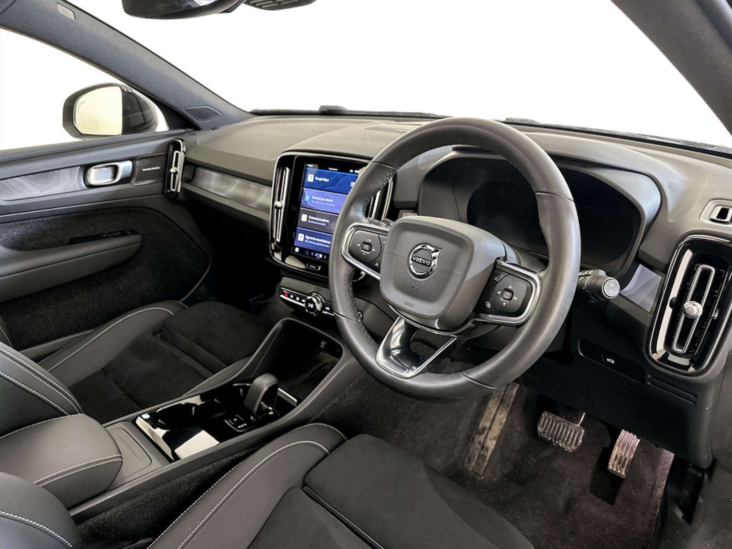 Used Volvo XC40 2022 for sale - 77420203: Photo 15