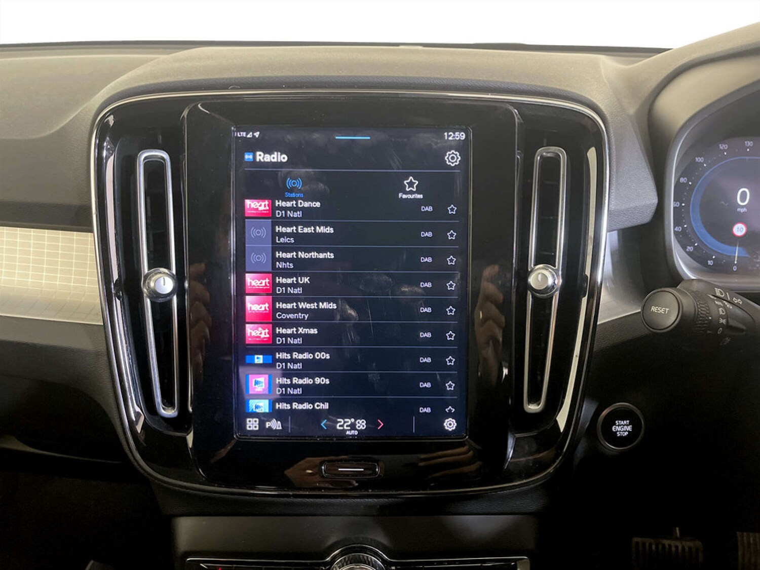 Used Volvo XC40 2022 for sale - 77984316: Photo 21