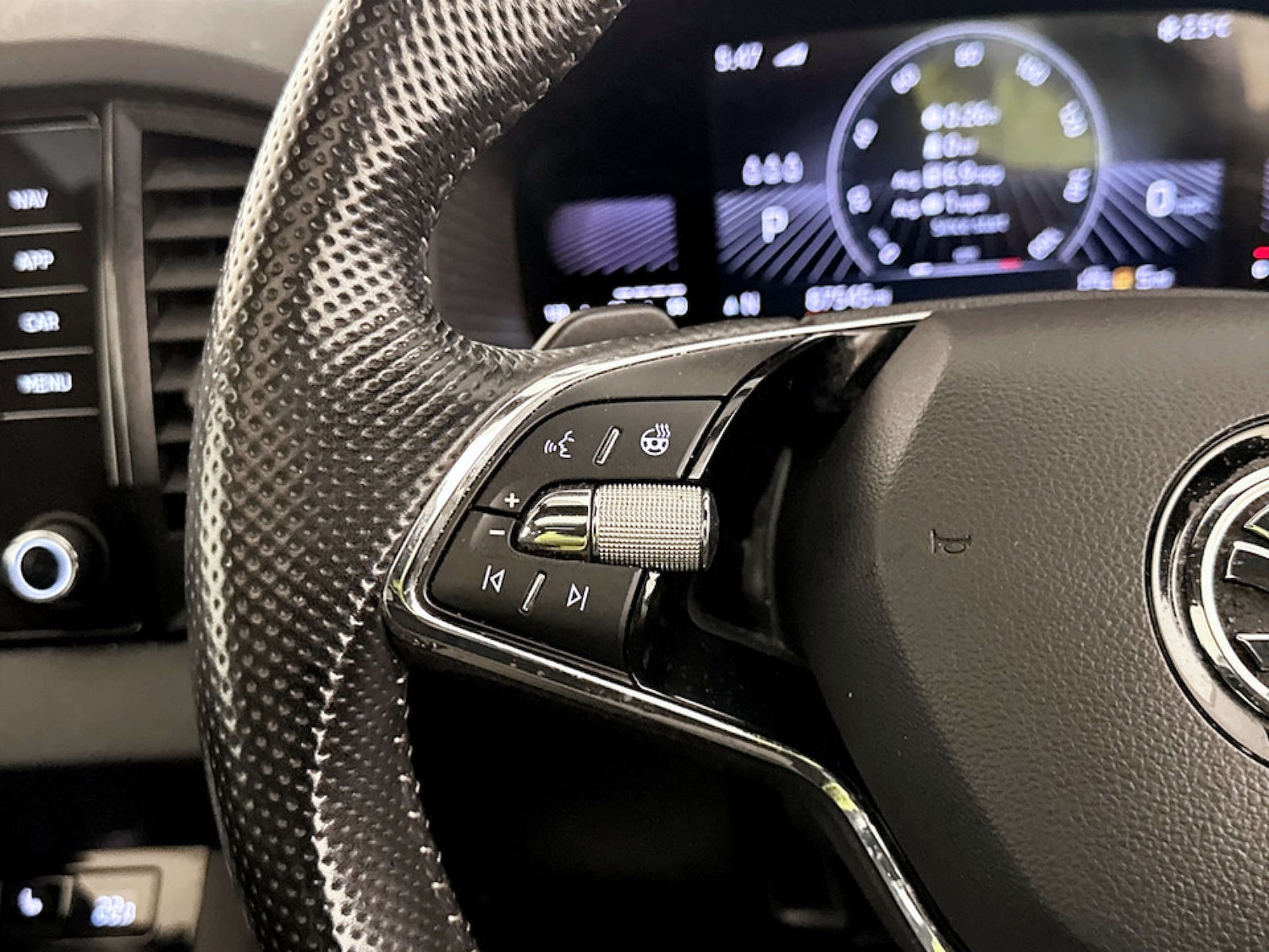 Used Skoda Karoq 2022 for sale - 77185409: Photo 18