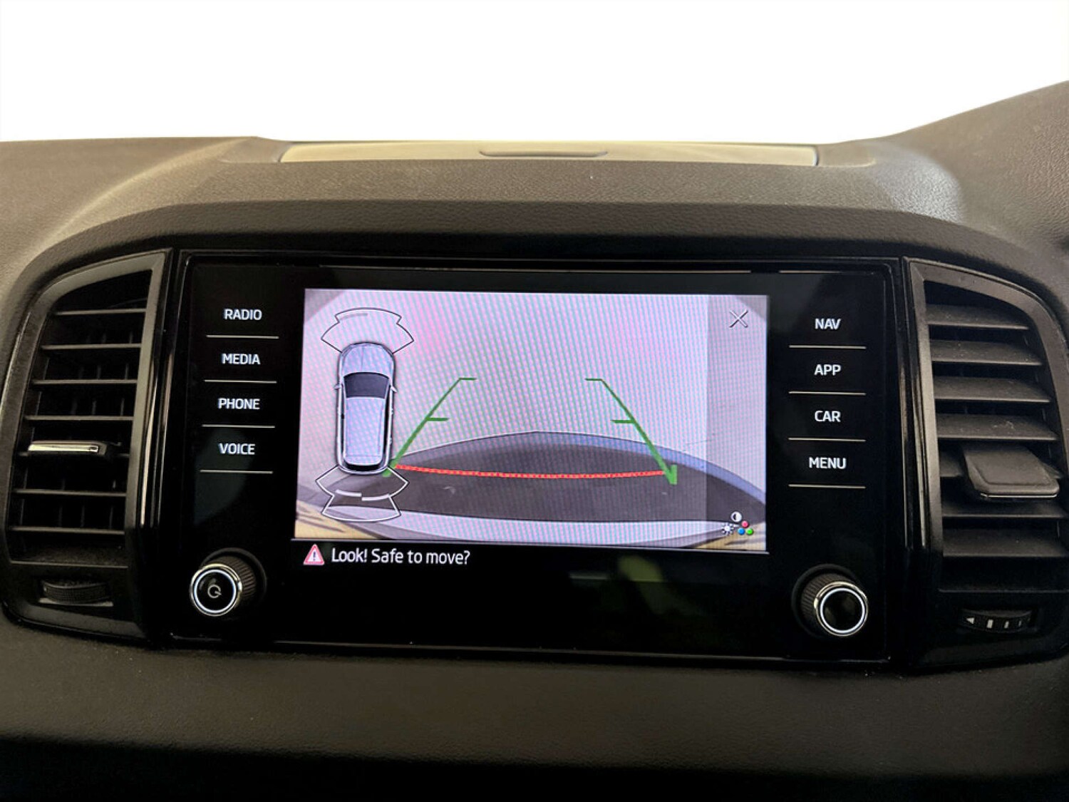 Used Skoda Karoq 2022 for sale - 77185409: Photo 21