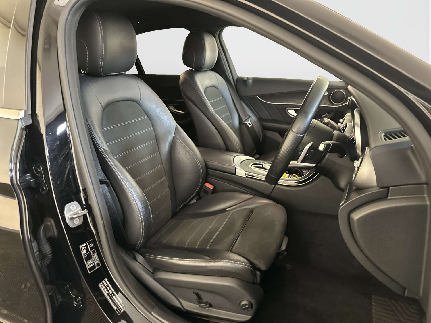 Used Mercedes-Benz C Class 2018 for sale - 78165553: Photo 13