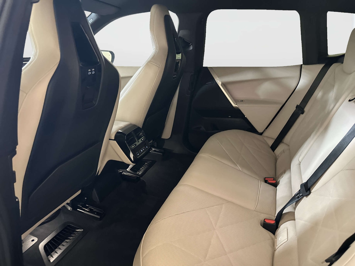 Used BMW iX 2022 for sale - 77915413: Photo 14