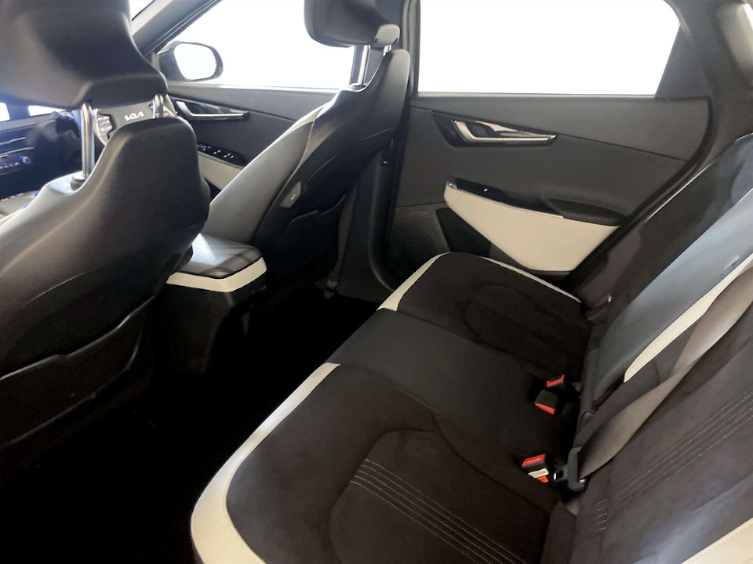 Used Kia EV6 2023 for sale - 77446410: Photo 14