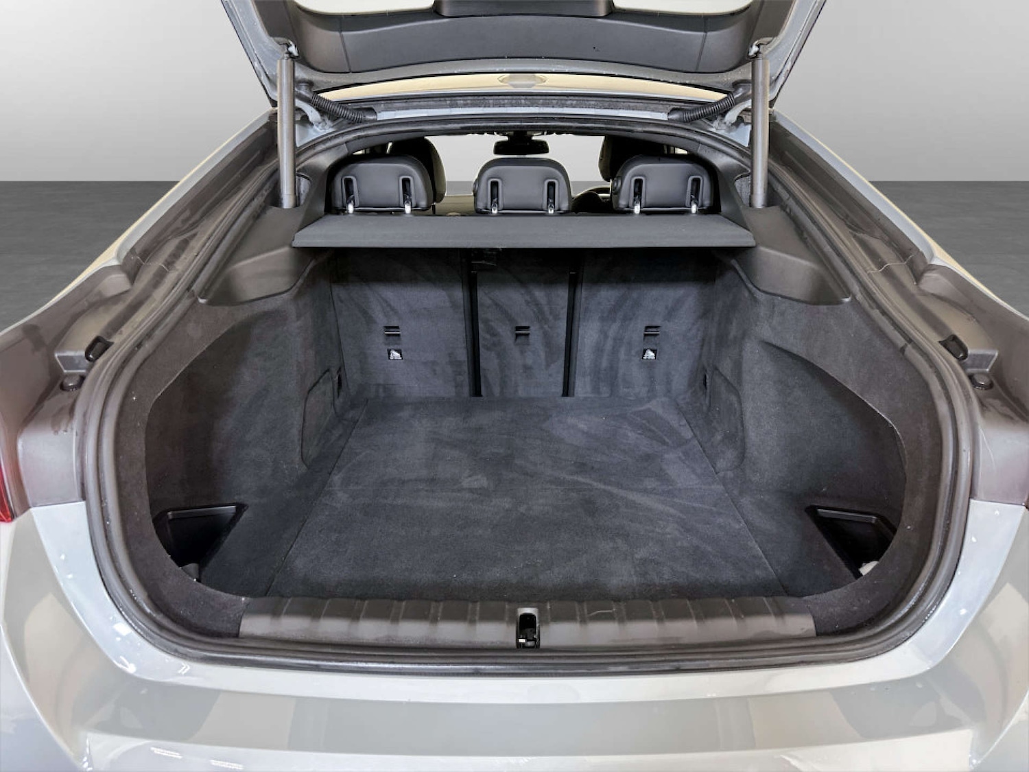 Used BMW i4 2022 for sale - 77185467: Photo 15