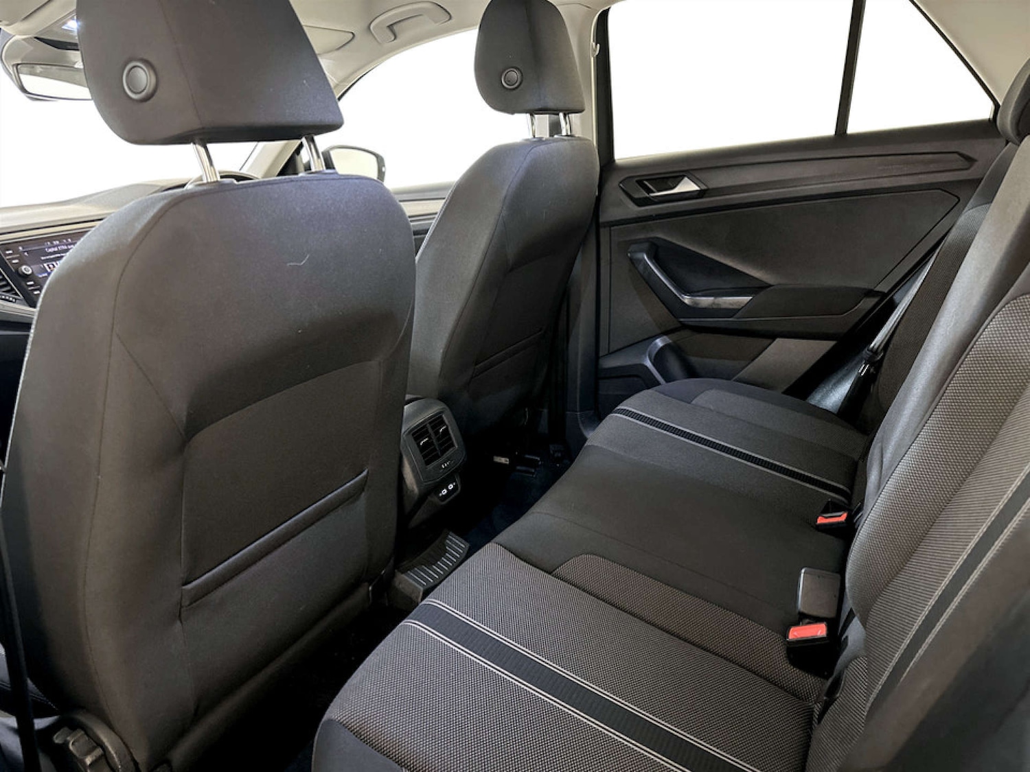 Used Volkswagen T-Roc 2021 for sale - 77643216: Photo 14