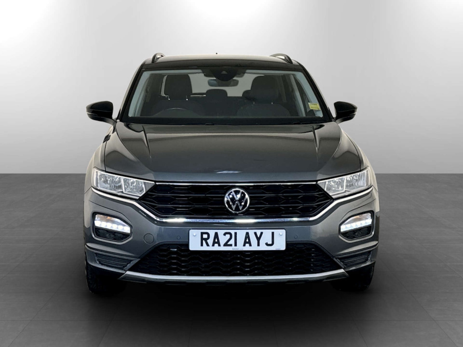 Used Volkswagen T-Roc 2021 for sale - 77643216: Photo 5