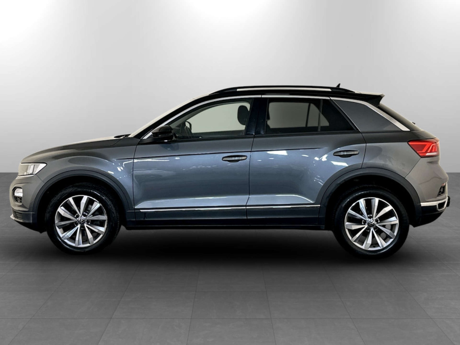 Used Volkswagen T-Roc 2021 for sale - 77643216: Photo 7