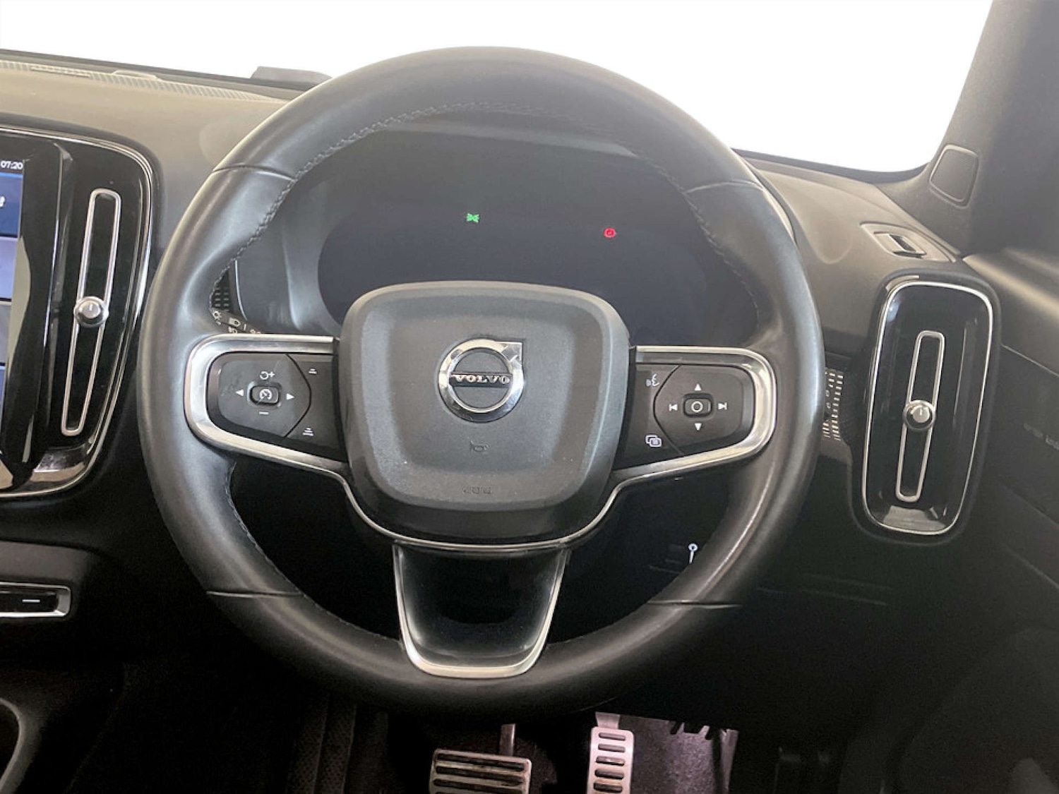 Used Volvo XC40 2021 for sale - 77452463: Photo 15