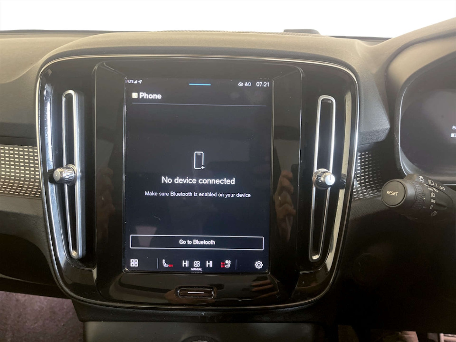 Used Volvo XC40 2021 for sale - 77452463: Photo 24