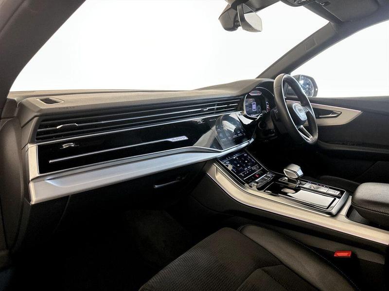 Used Audi Q8 2021 for sale - 76641152: Photo 12