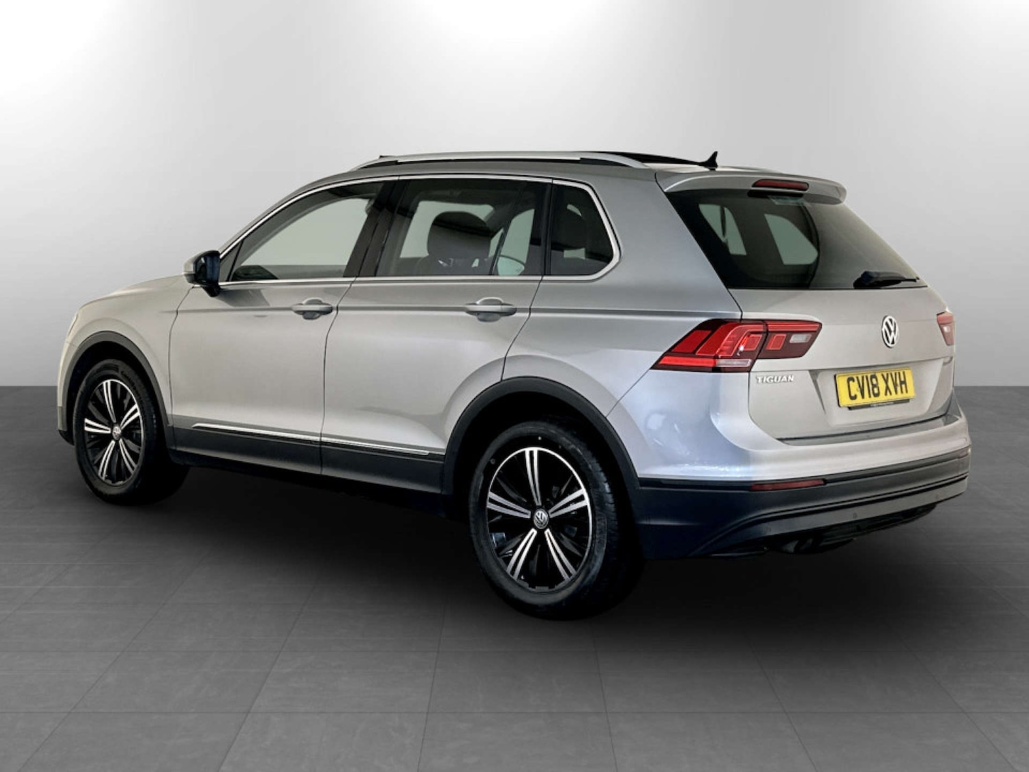 Used Volkswagen Tiguan 2018 for sale - 77364267: Photo 8