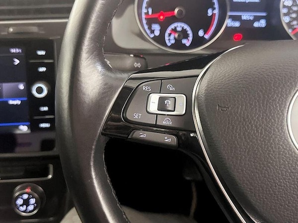Used Volkswagen Golf 2017 for sale - 76209382: Photo 17