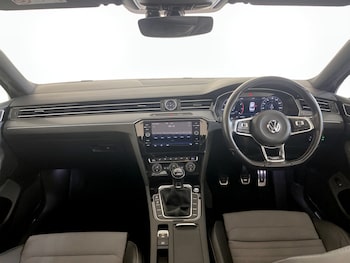 Used Volkswagen Passat 2018 for sale - 75615891: Photo