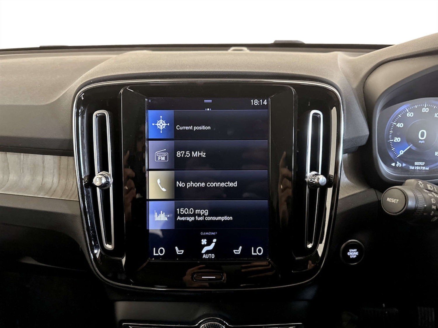 Used Volvo XC40 2018 for sale - 77350543: Photo 21