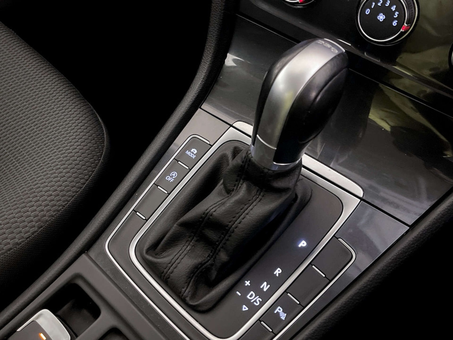 Used Volkswagen Golf 2019 for sale - 77185474: Photo 26