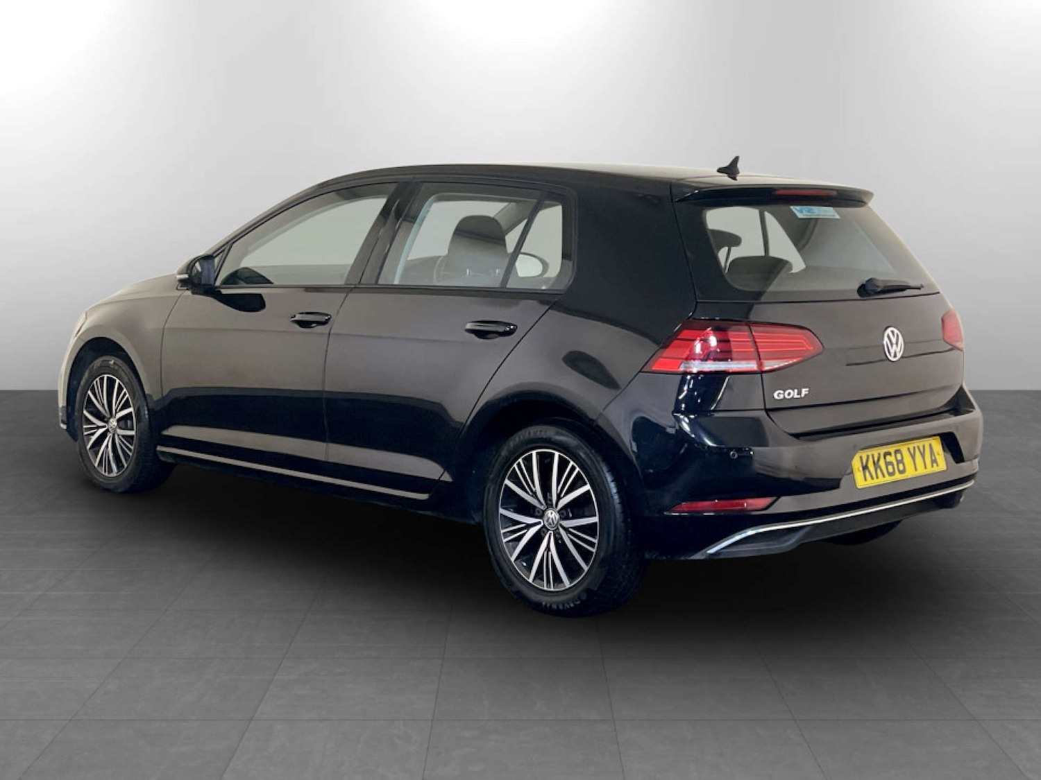 Used Volkswagen Golf 2019 for sale - 77185474: Photo 8