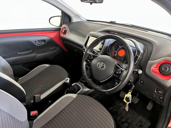 Used Toyota AYGO 2019 for sale - 76154250: Photo 15