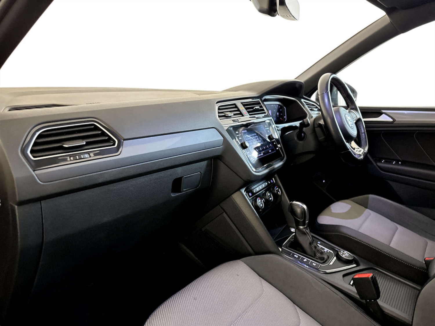 Used Volkswagen Tiguan 2019 for sale - 77207653: Photo 12