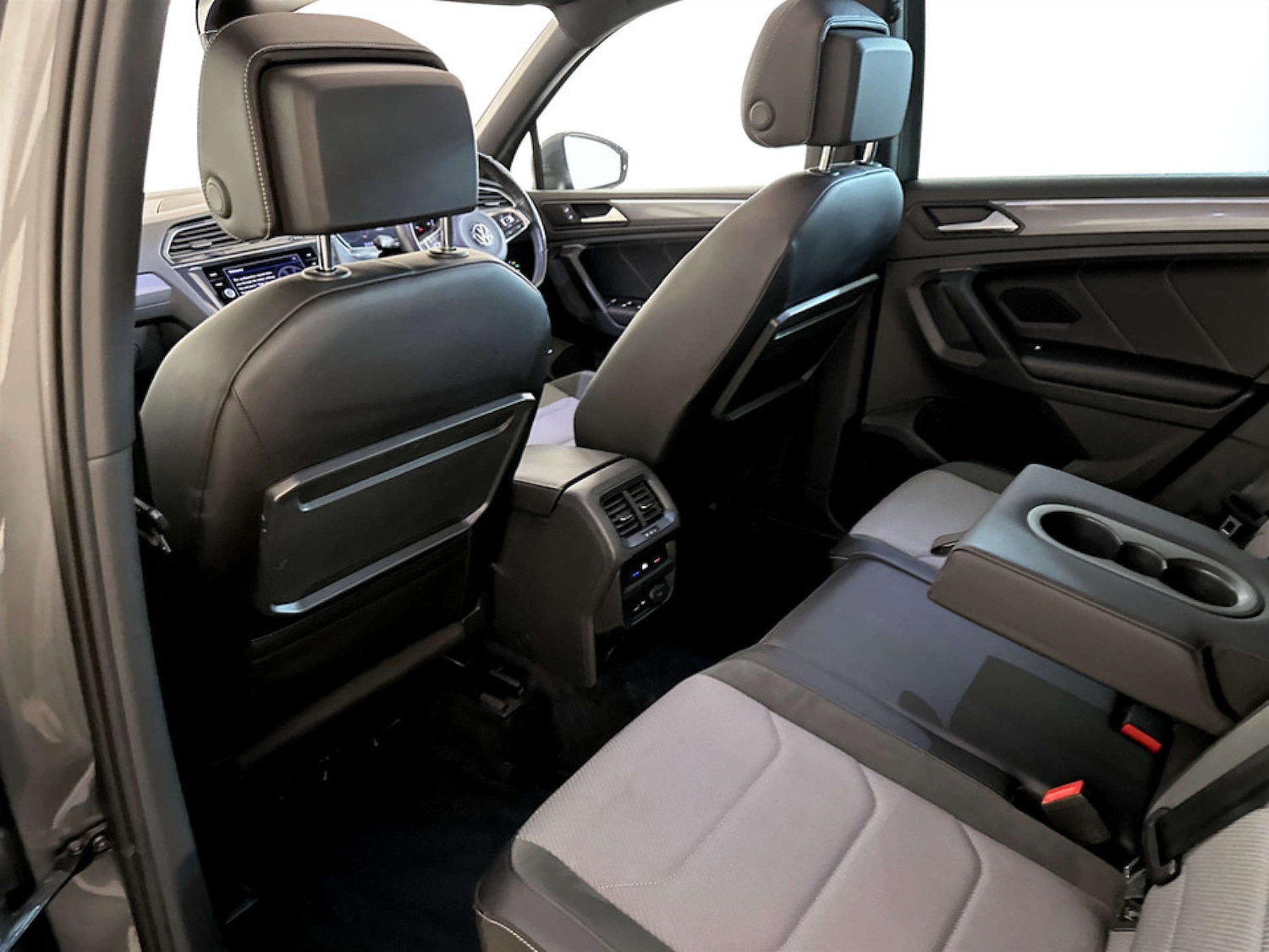 Used Volkswagen Tiguan 2019 for sale - 77207653: Photo 14