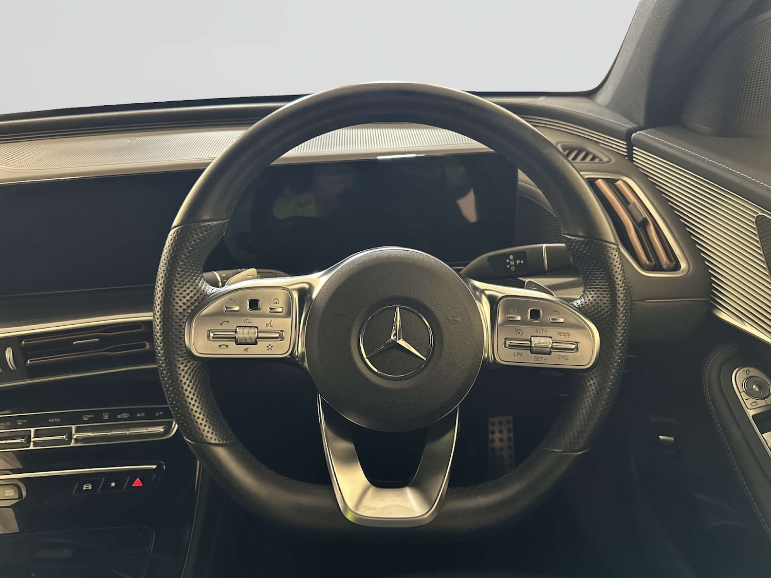 Used Mercedes-Benz EQC 2023 for sale - 77915395: Photo 16