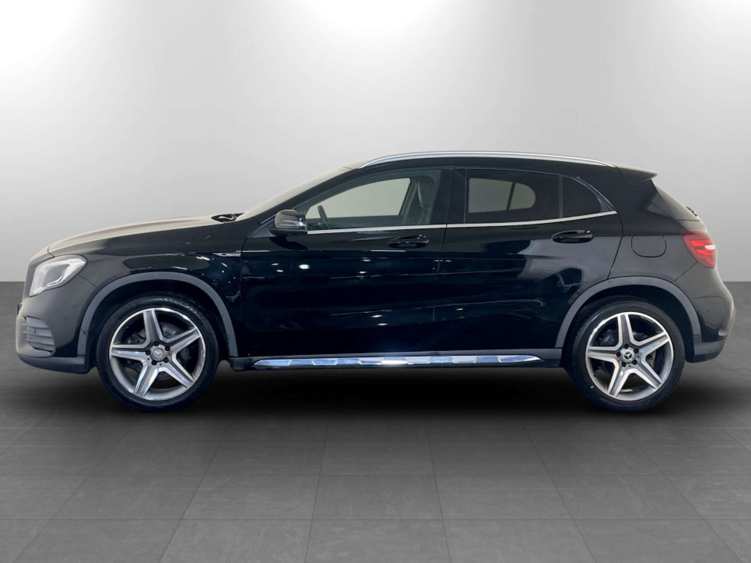 Used Mercedes-Benz GLA 2018 for sale - 77506820: Photo 7