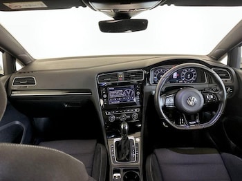 Used Volkswagen Golf 2019 for sale - 76545285: Photo