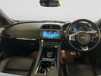 Used Jaguar F-Pace 2019 for sale - 78722140: Photo