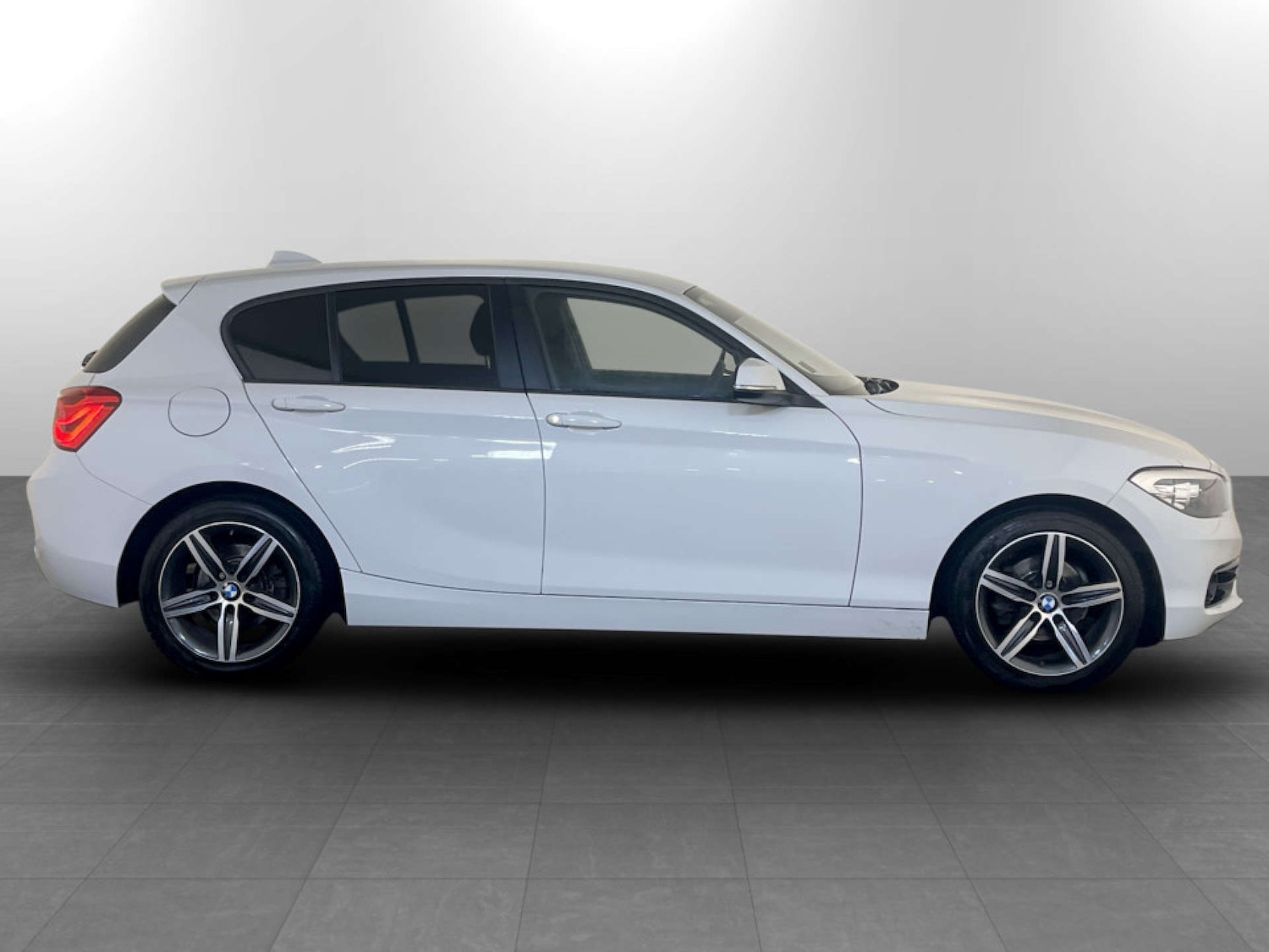 Used BMW 1 Series 2019 for sale - 77185376: Photo 11