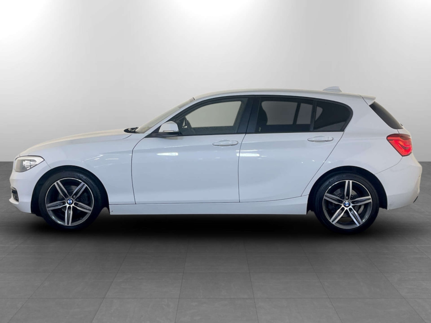 Used BMW 1 Series 2019 for sale - 77185376: Photo 7