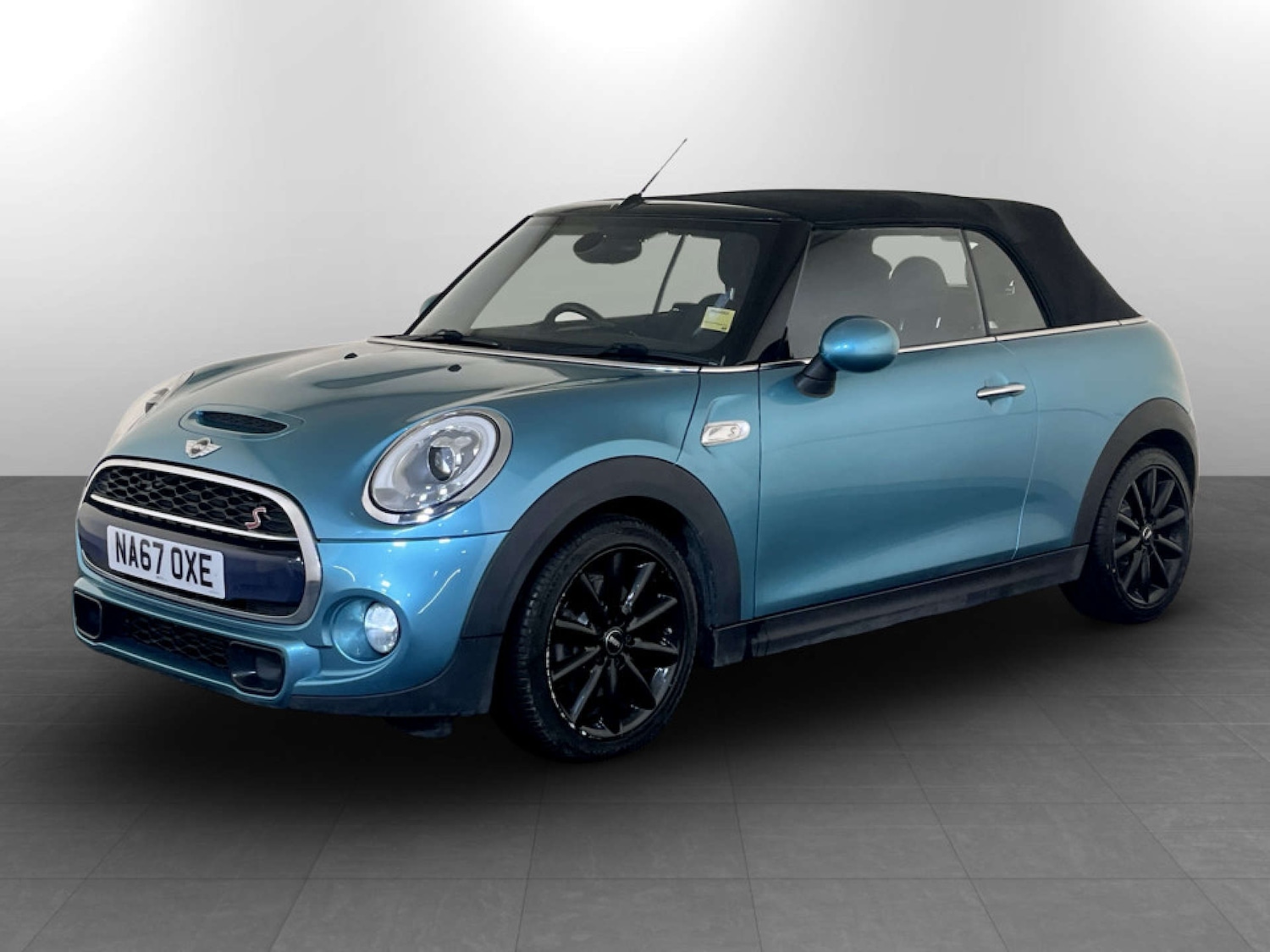 Used MINI Convertible 2017 for sale - 77590645: Photo 6