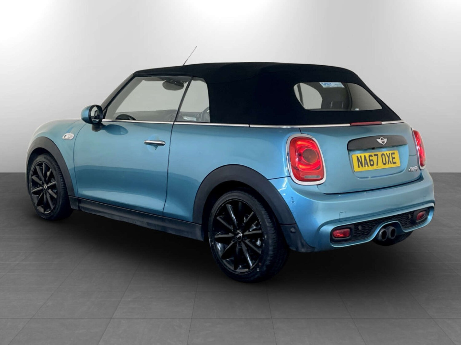 Used MINI Convertible 2017 for sale - 77590645: Photo 8