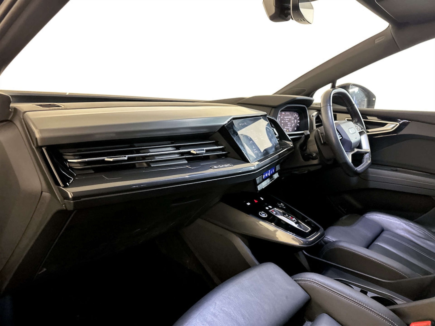 Used Audi Q4 e-tron 2021 for sale - 77437420: Photo 11