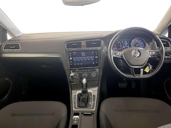 Used Volkswagen Golf 2019 for sale - 77176346: Photo