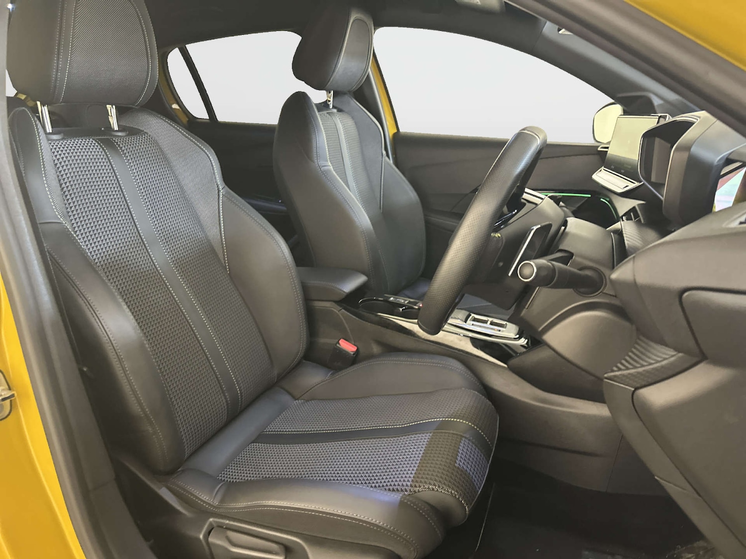 Used Peugeot 208 2023 for sale - 77963168: Photo 13