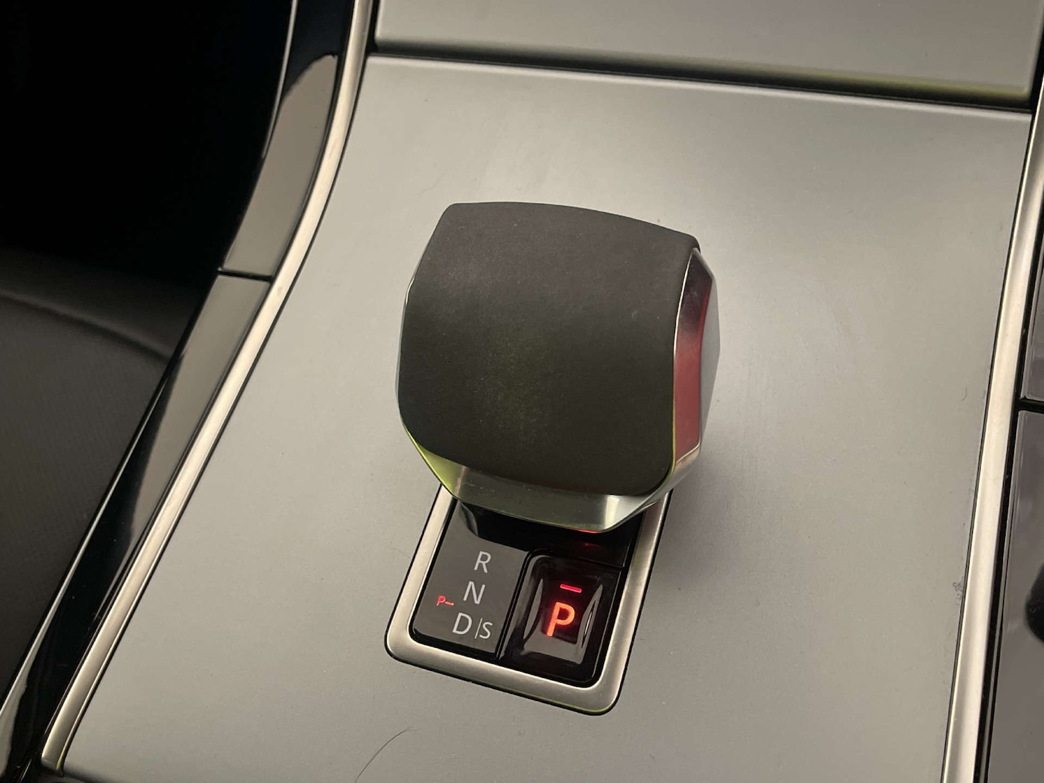 Used Land Rover Range Rover Evoque 2024 for sale - 77963181: Photo 24