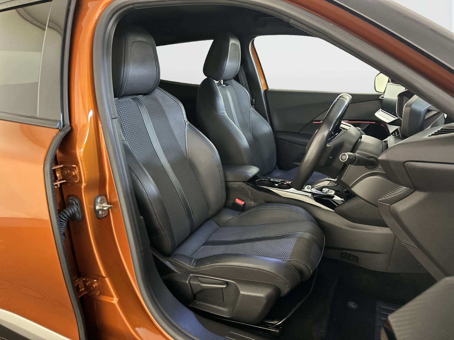 Used Peugeot 2008 2021 for sale - 78167937: Photo 13