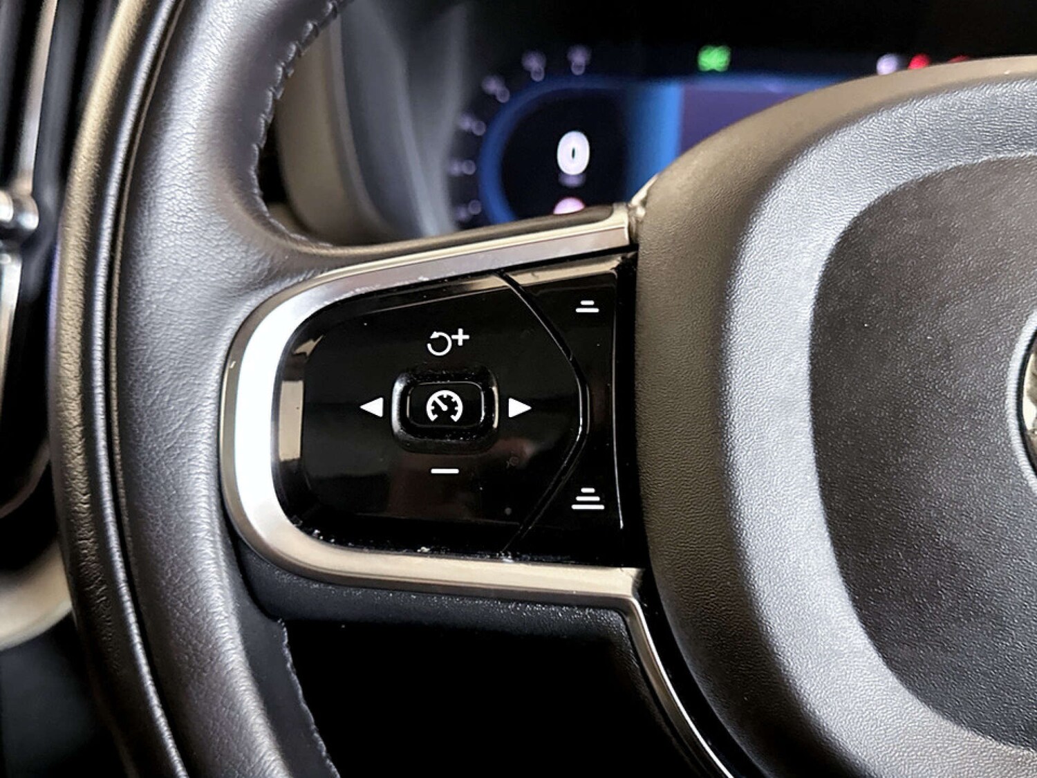 Used Volvo XC60 2021 for sale - 77506906: Photo 17