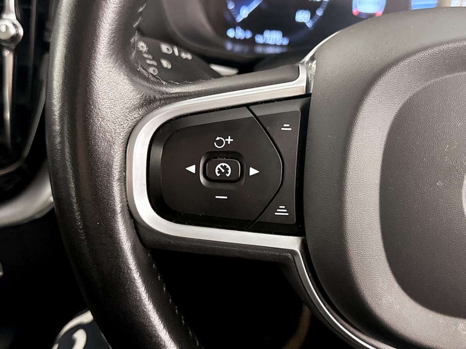 Used Volvo XC60 2020 for sale - 77700911: Photo 17