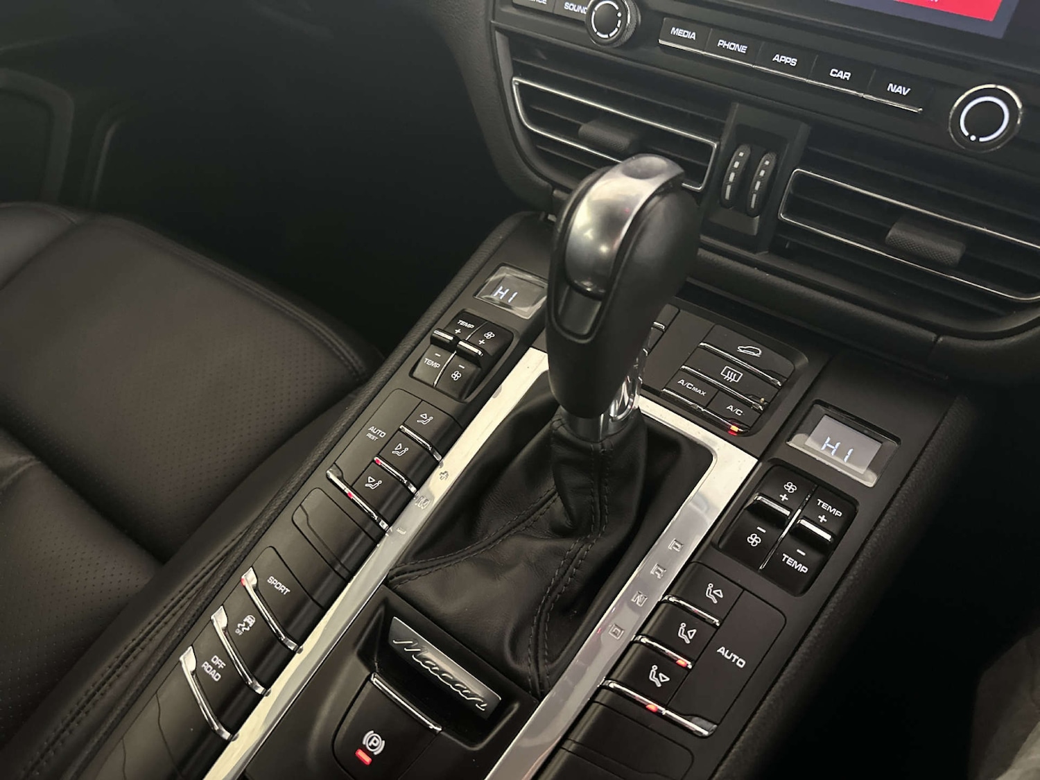 Used Porsche Macan 2019 for sale - 78094498: Photo 24