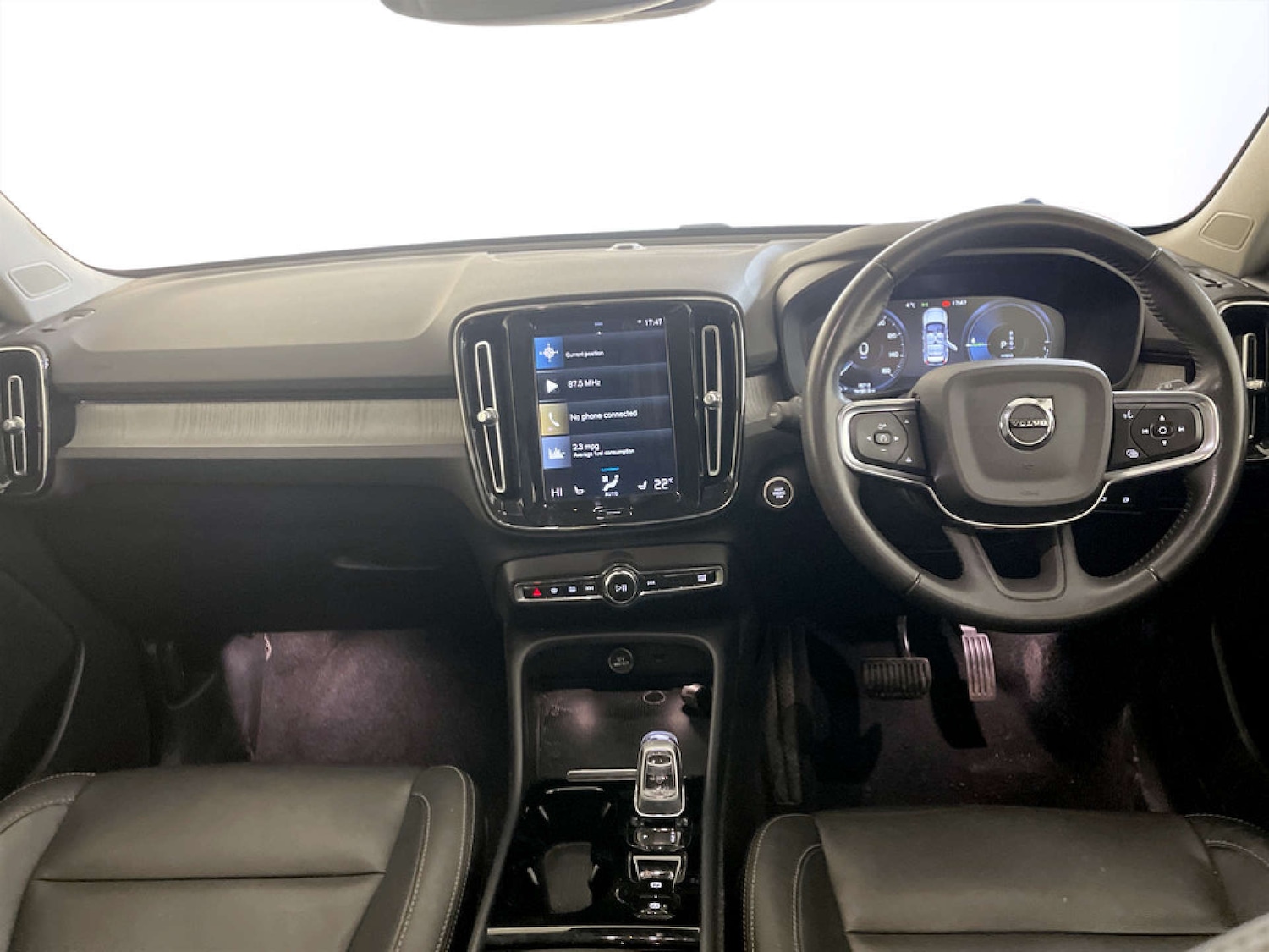 Used Volvo XC40 2021 for sale - 77490234: Photo 3