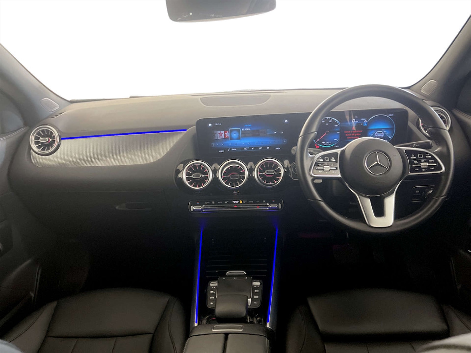 Used Mercedes-Benz EQA 2023 for sale - 77185404: Photo 3