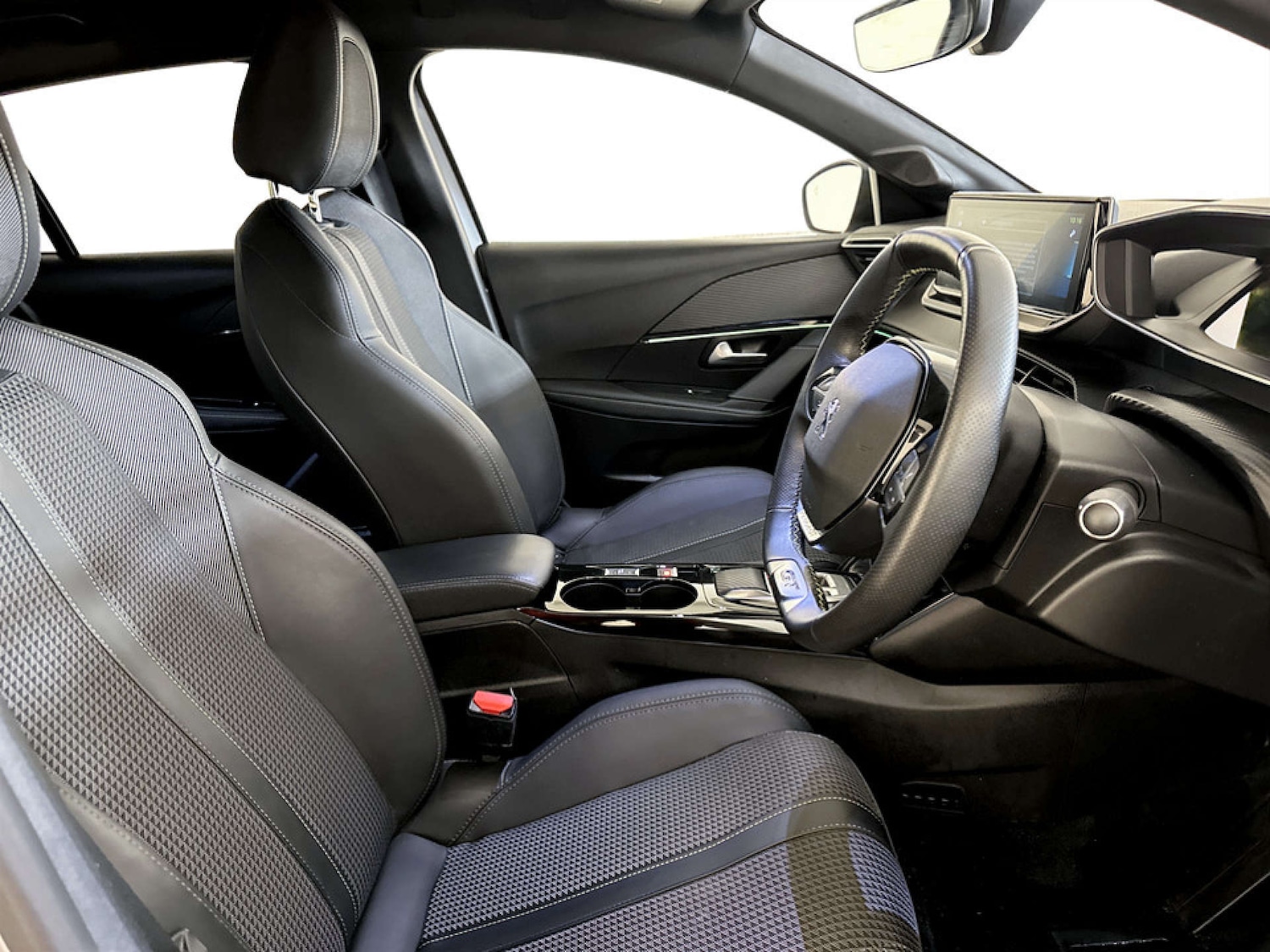 Used Peugeot 208 2022 for sale - 77762353: Photo 13