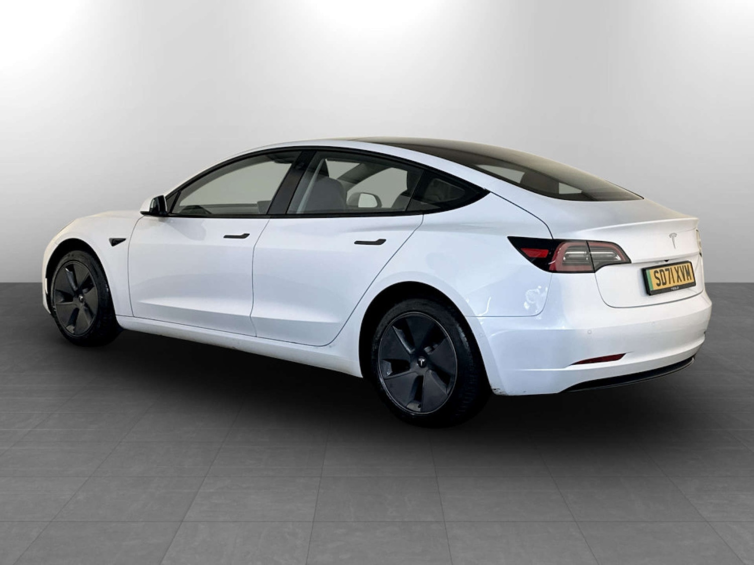 Used Tesla Model 3 2021 for sale - 77283176: Photo 8