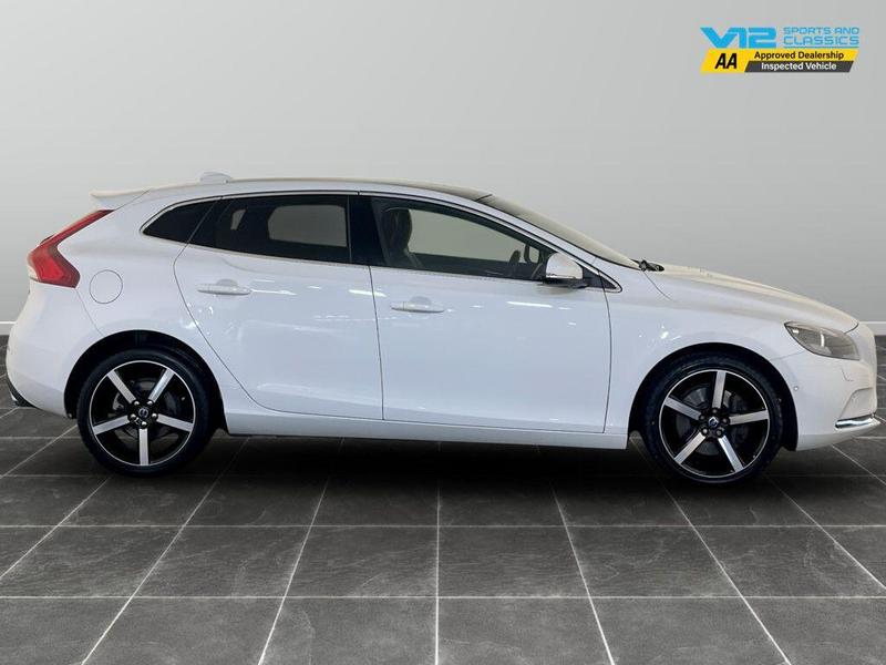 Used Volvo V40 2016 for sale - 76494707: Photo 11