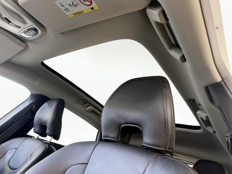 Used Volvo V40 2016 for sale - 76494707: Photo 14