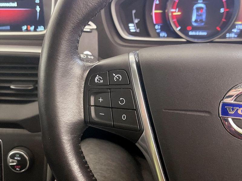 Used Volvo V40 2016 for sale - 76494707: Photo 18