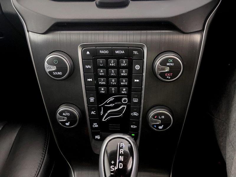 Used Volvo V40 2016 for sale - 76494707: Photo 25