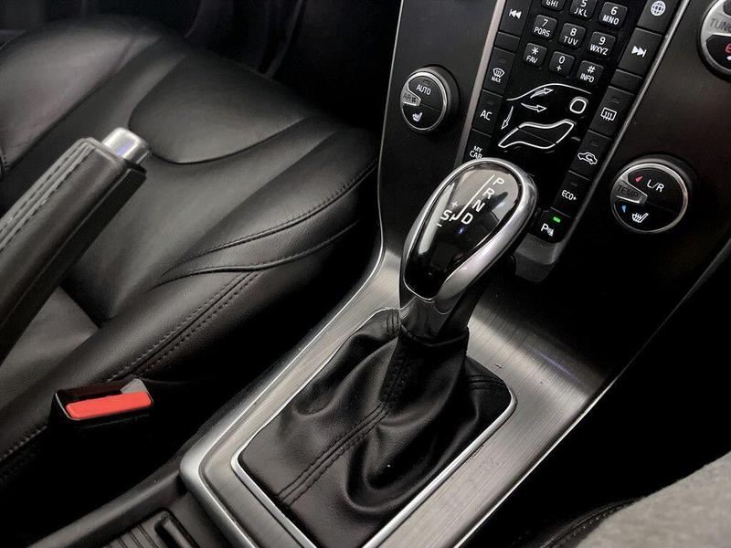 Used Volvo V40 2016 for sale - 76494707: Photo 26